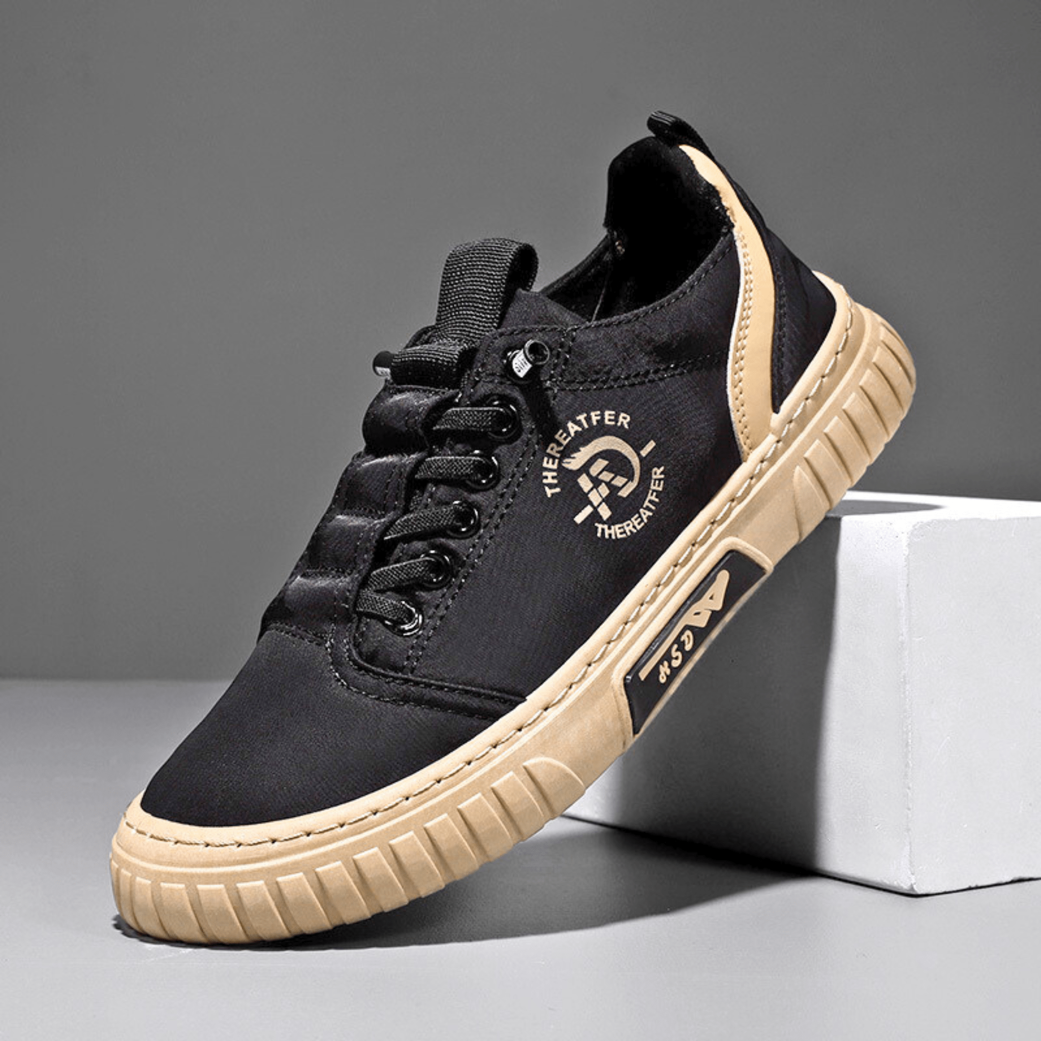 Męski sneaker miejski ze sznurowaniem i grubą płaską podeszwą