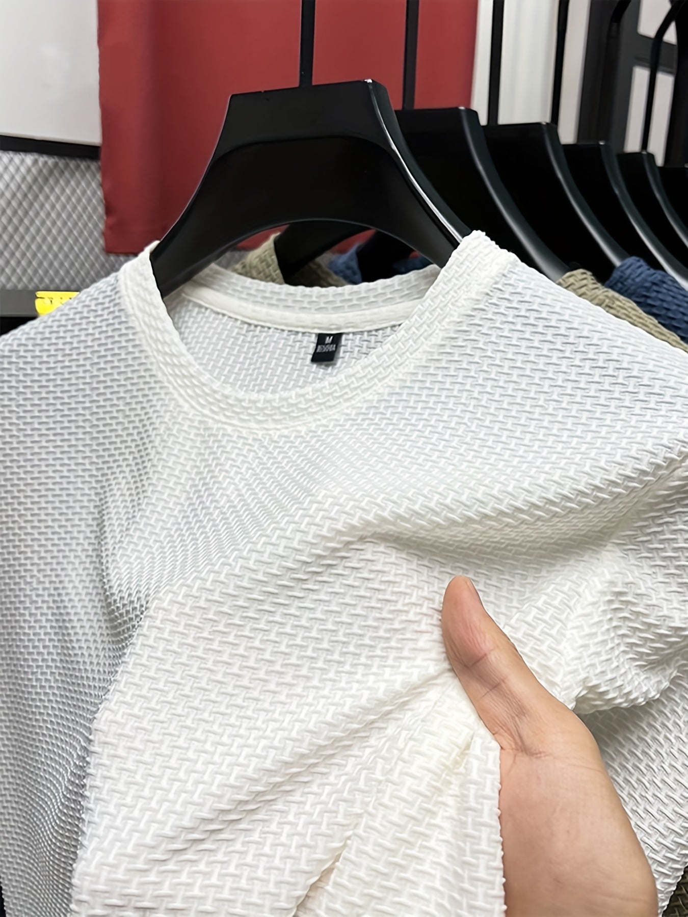 Męski teksturowany T-shirt z okrągłym dekoltem i krótkim rękawem