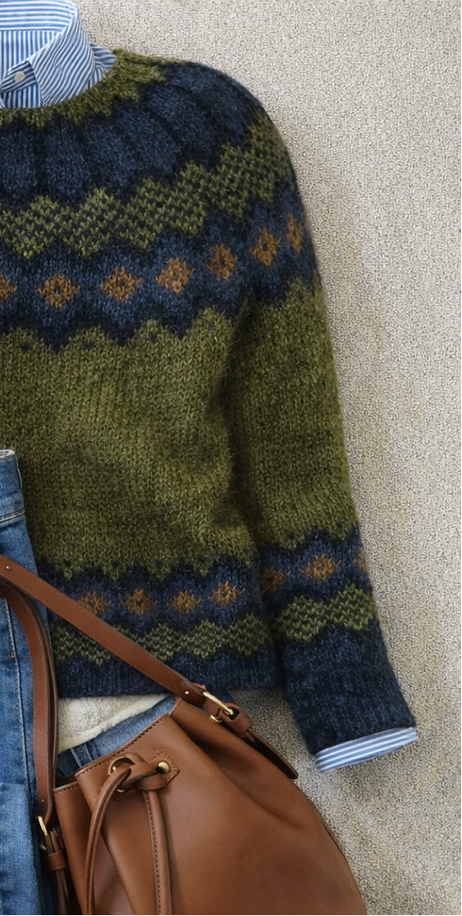 Zielony sweter unisex z geometrycznym wzorem nordyckim i długimi rękawami