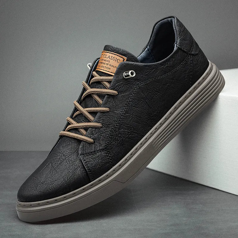 Niskie męskie sneakersy sznurowane z jasną podeszwą