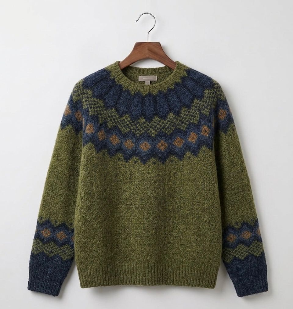 Zielony sweter unisex z geometrycznym wzorem nordyckim i długimi rękawami